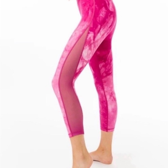 ZYIA Pants - ZYIA Fuchsia Hendrix Mesh Light N Tight Hi-Rise Capri Legging